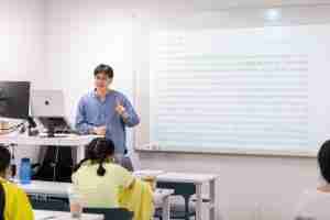Mr Liew Shan Hao teaching a GP Tuition class