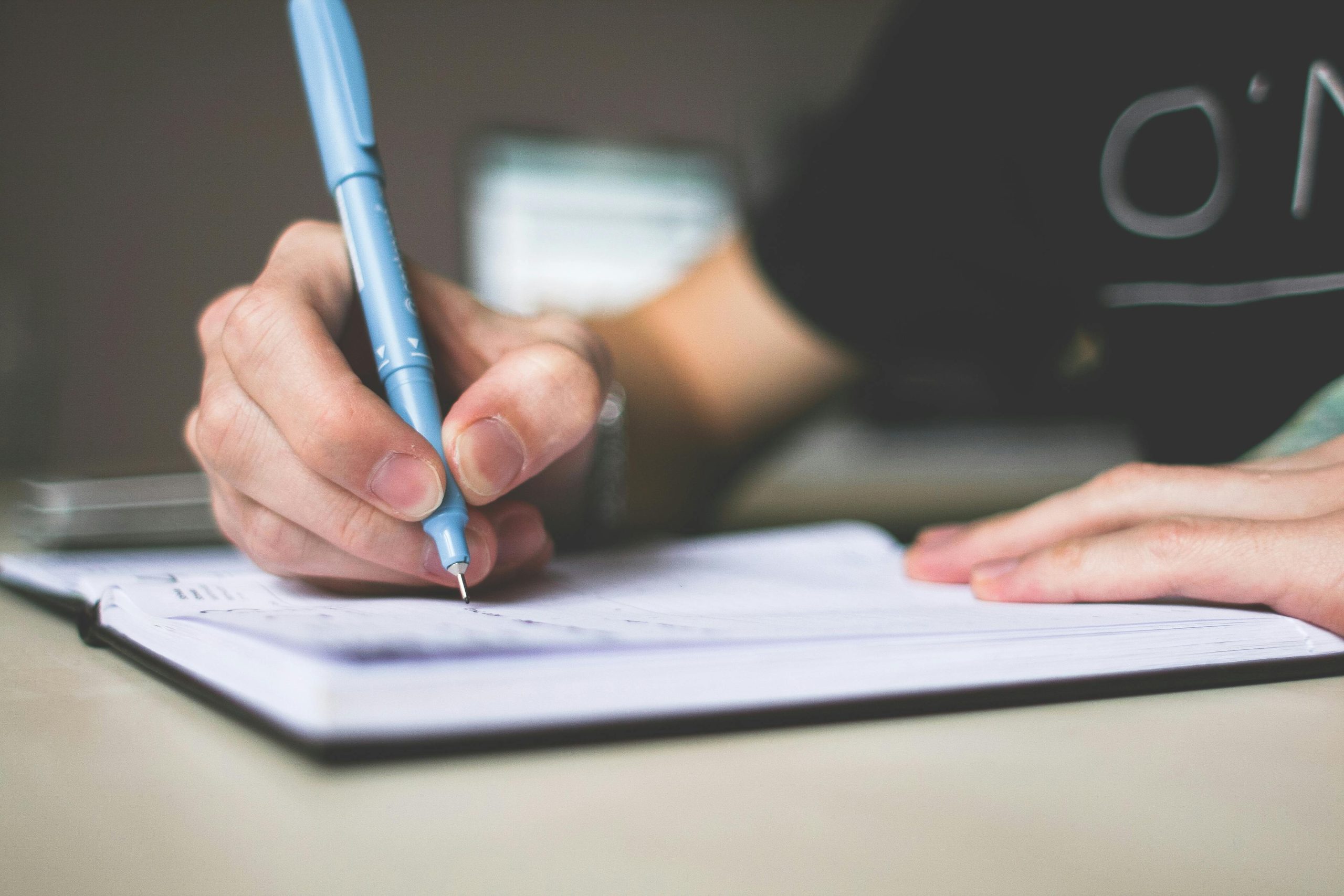 Economics-paper-essay-writing-tips